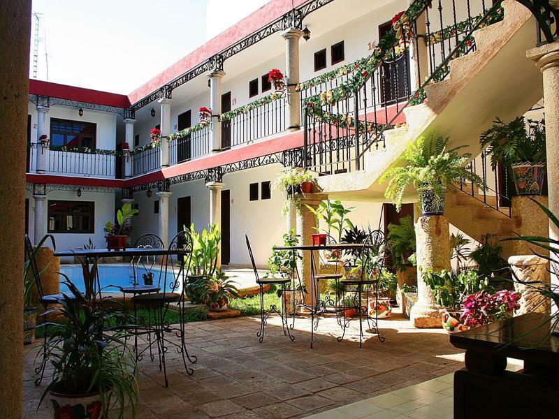 La Aurora Hotel Colonial Valladolid  Exterior photo